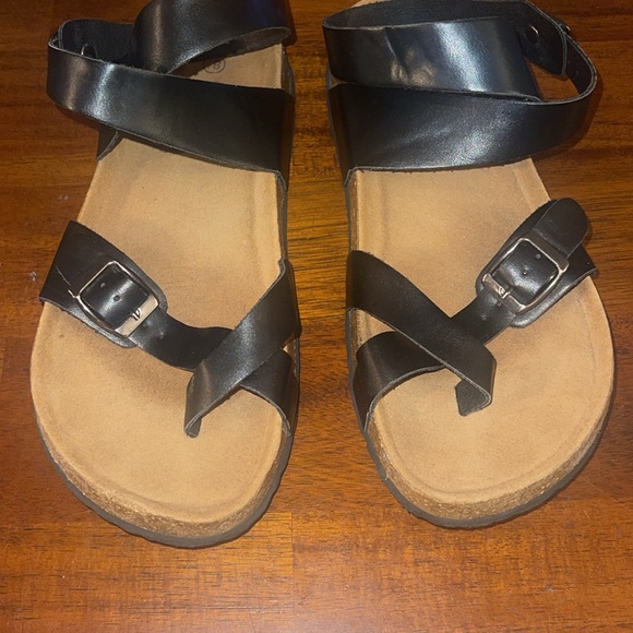 Generation Love Ladies Strappy Flat Sandals. Size 8.5. - Picture 3 of 8